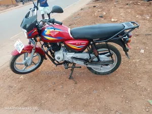 Bajaj Boxer 125 2023 Red