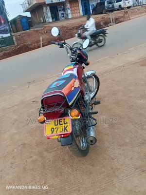 Bajaj Boxer 100 2022 Red