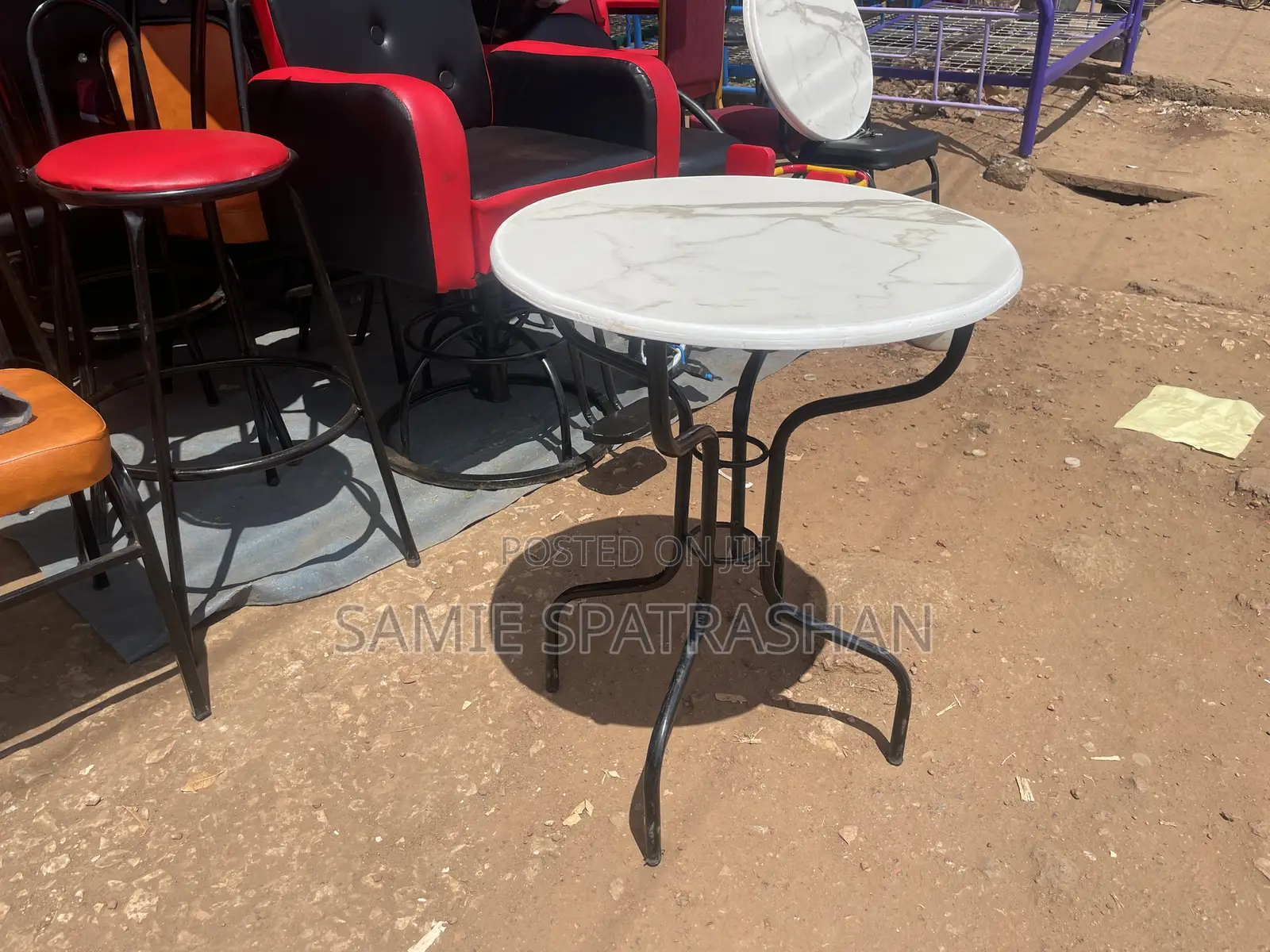 Mable Table