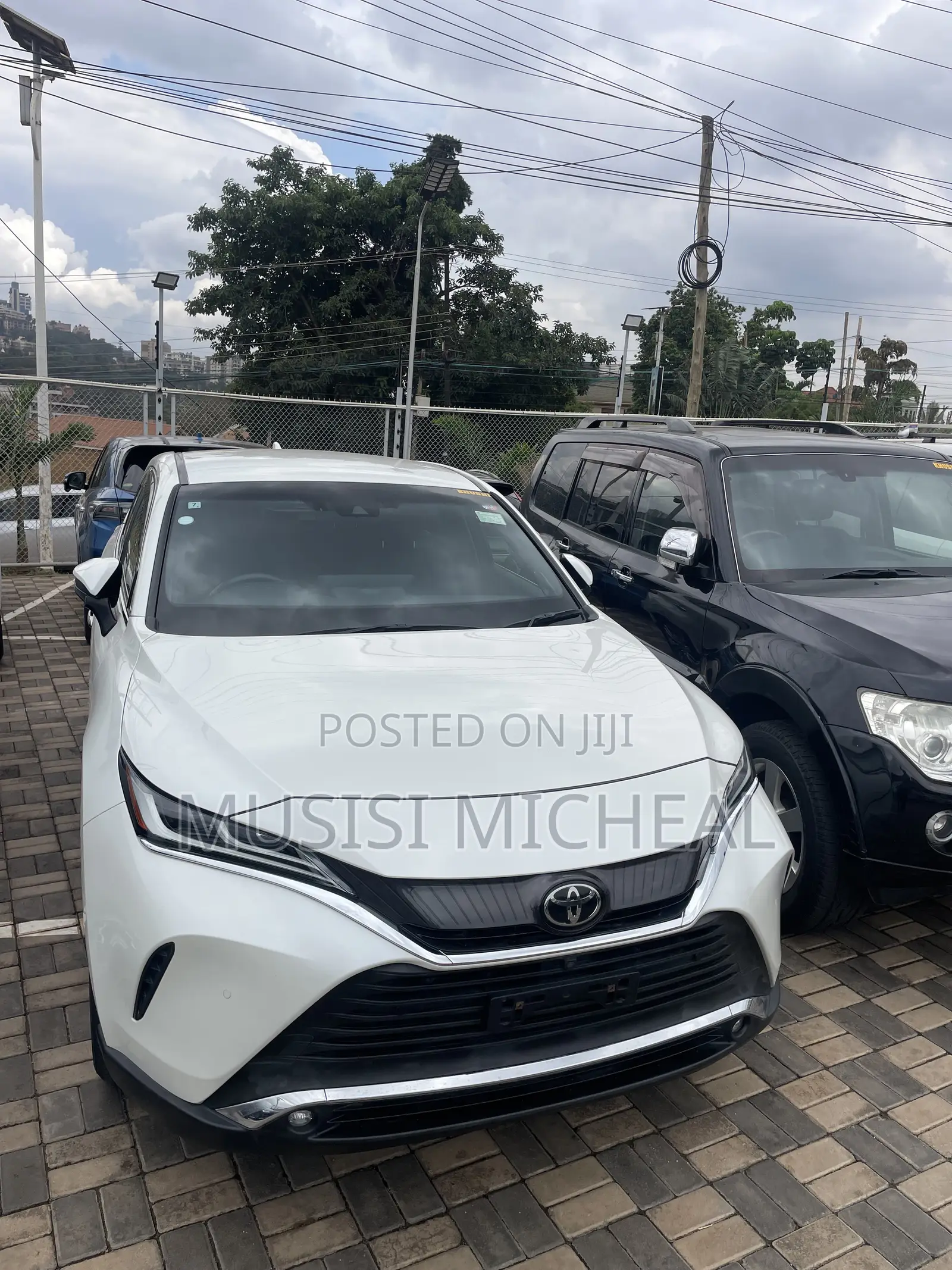 Toyota Harrier 2.0 2021 White