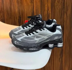Nike Shox Ride 2 Sneakers in Light Graphite