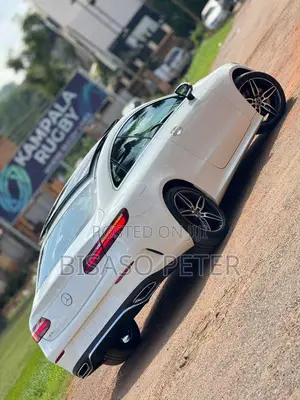 Mercedes-Benz E300 2019 White
