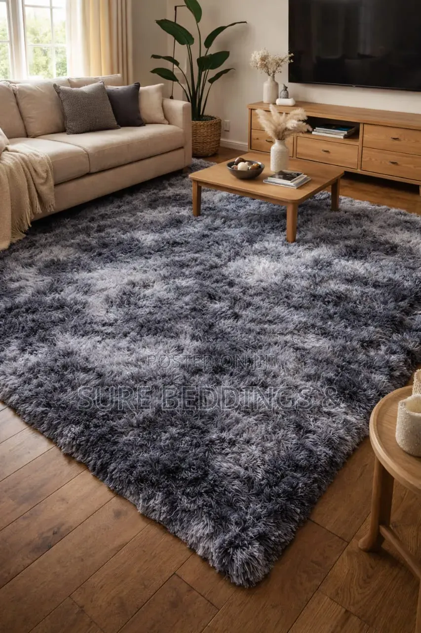 Large Fantom Fluffy Carpet