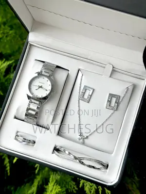 Gucci Jewelry and Watches