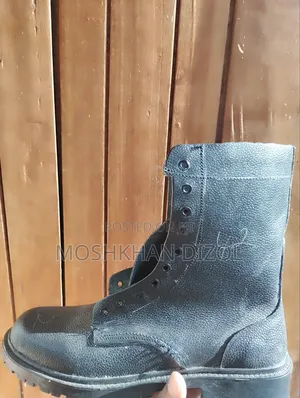 Security Boot Shoes
