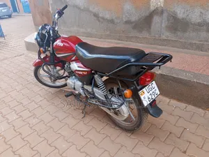 TVS HLX 125 2025 Red