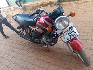 TVS HLX 125 2025 Red