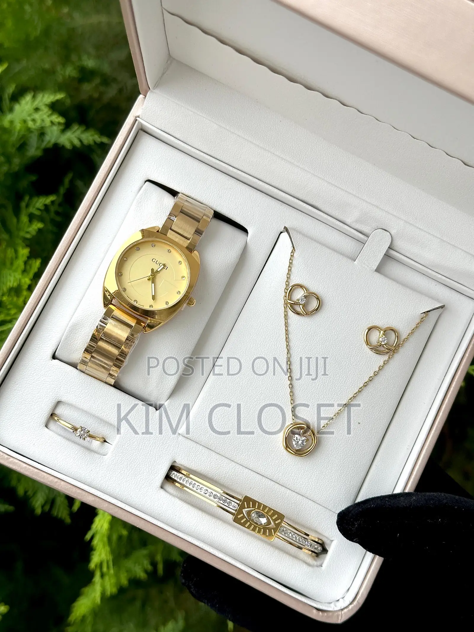 Unique Women Set