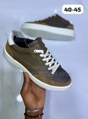 QCC Heritage Brown Runner
