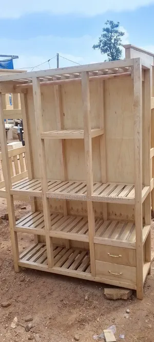 4ft Mordern Pallet Wardrobe