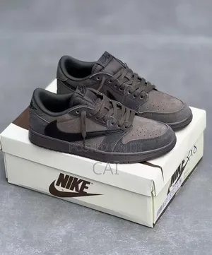 Nike Air Jordan 1 Retro Low Og Sp Travis Scott Velvet Brown Sneakers.