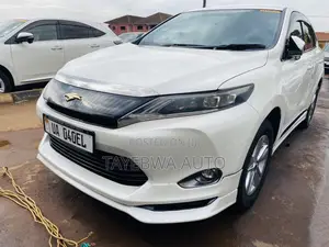 Toyota Harrier 2.0 2015 White