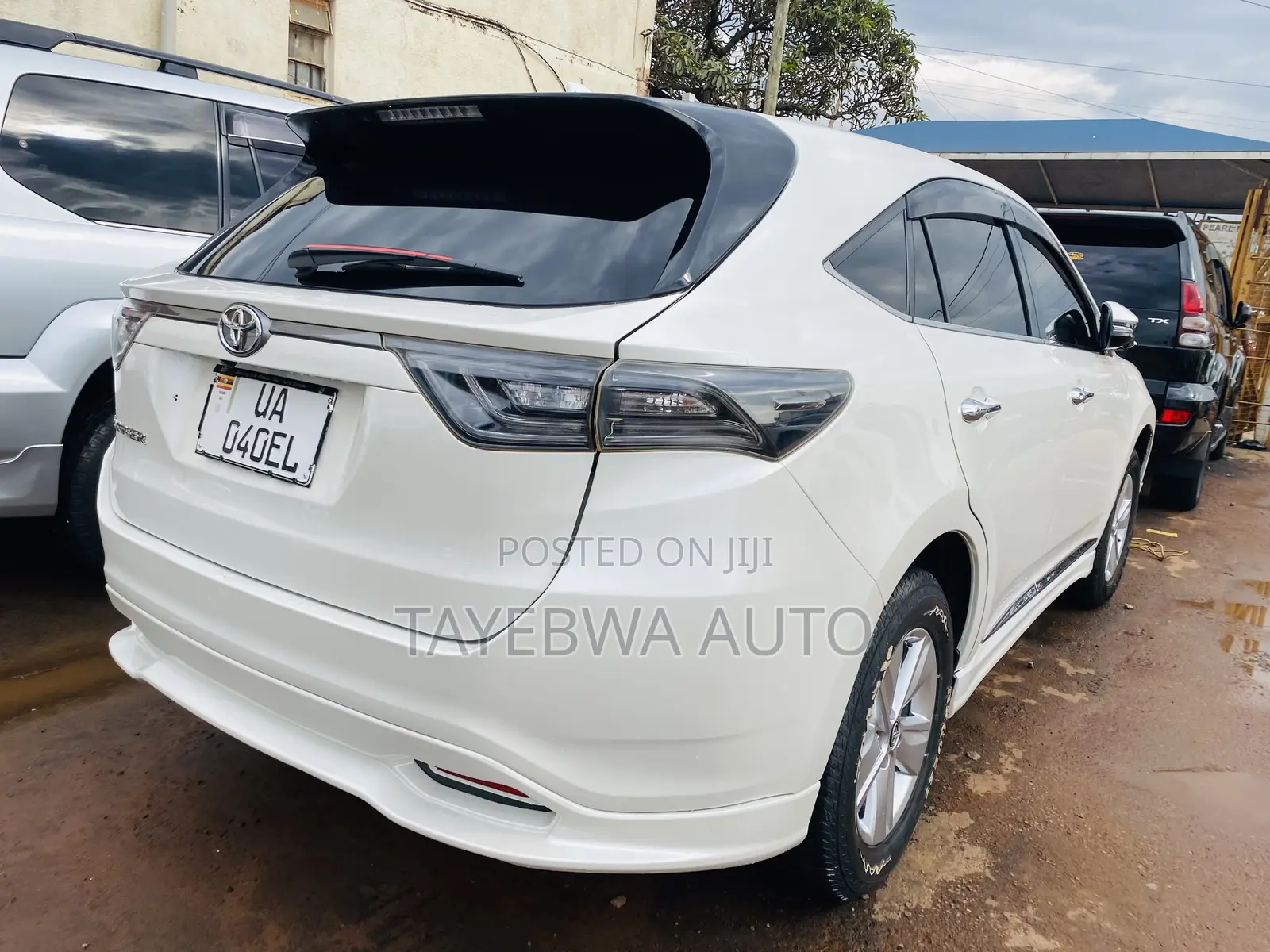 Toyota Harrier 2.0 2015 White