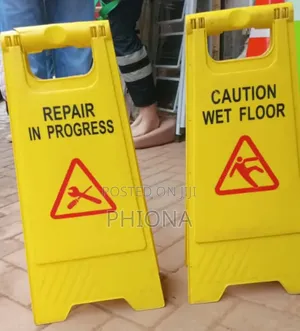 Heavy Duty Pvc Traffic Cone With Square Sign