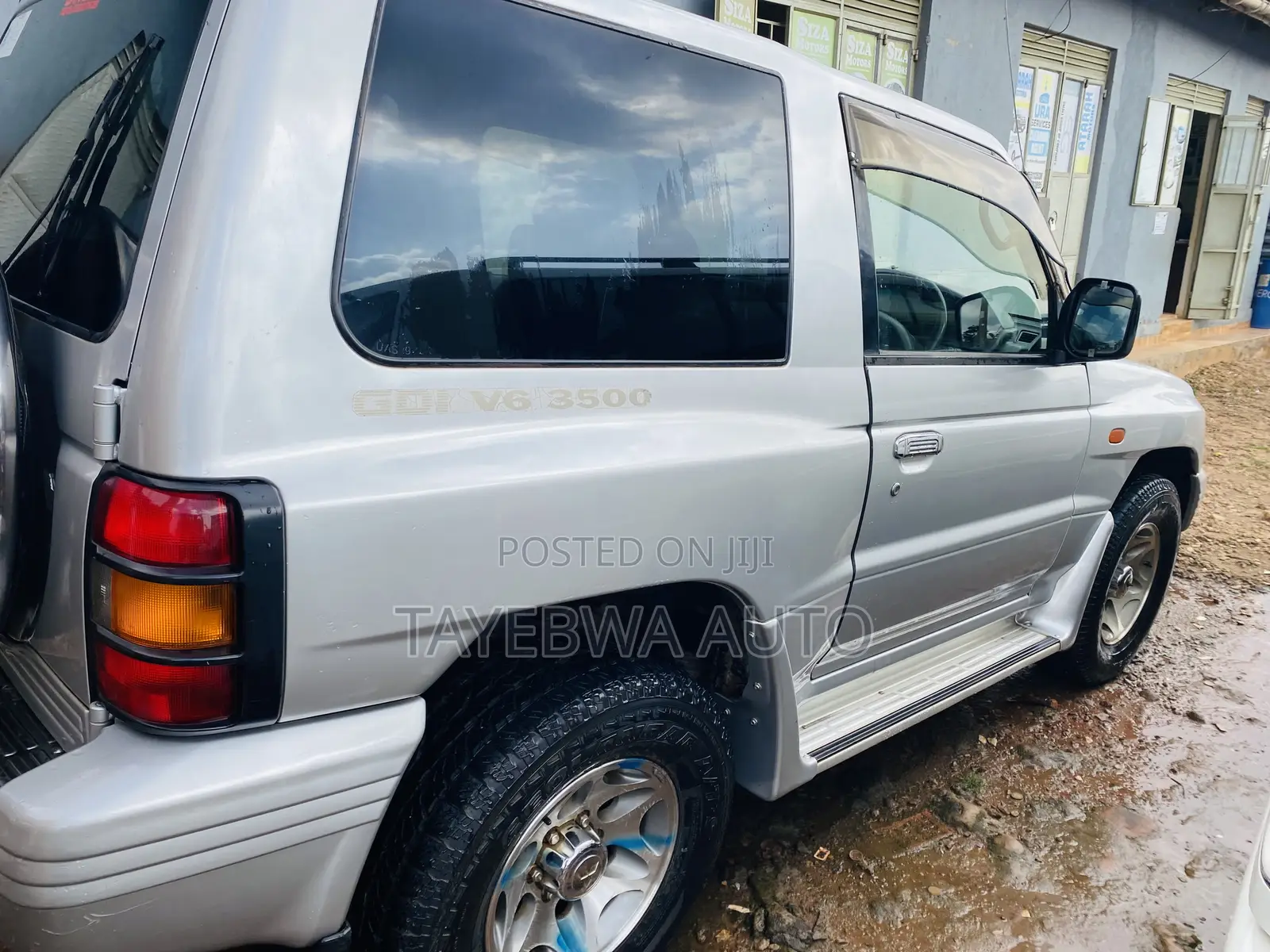 Mitsubishi Pajero Junior 1997 Silver