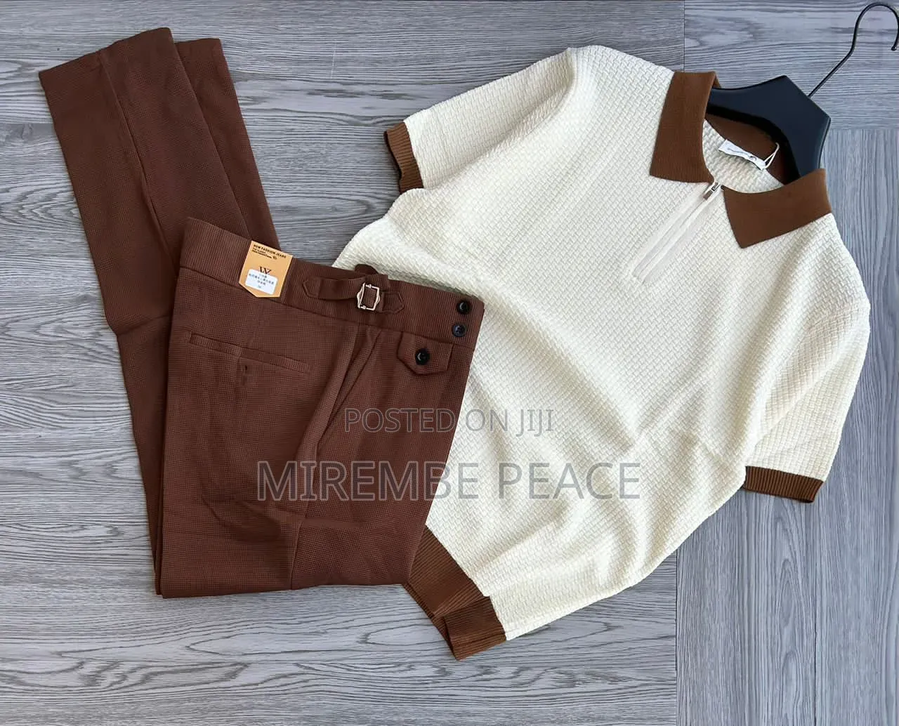 Beltless and Knitted Shirts