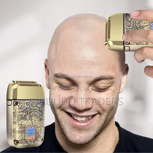 Electric Shaver With 4 Combs
