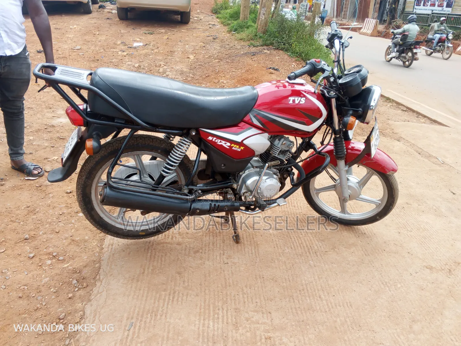 TVS HLX 125 2024 Red