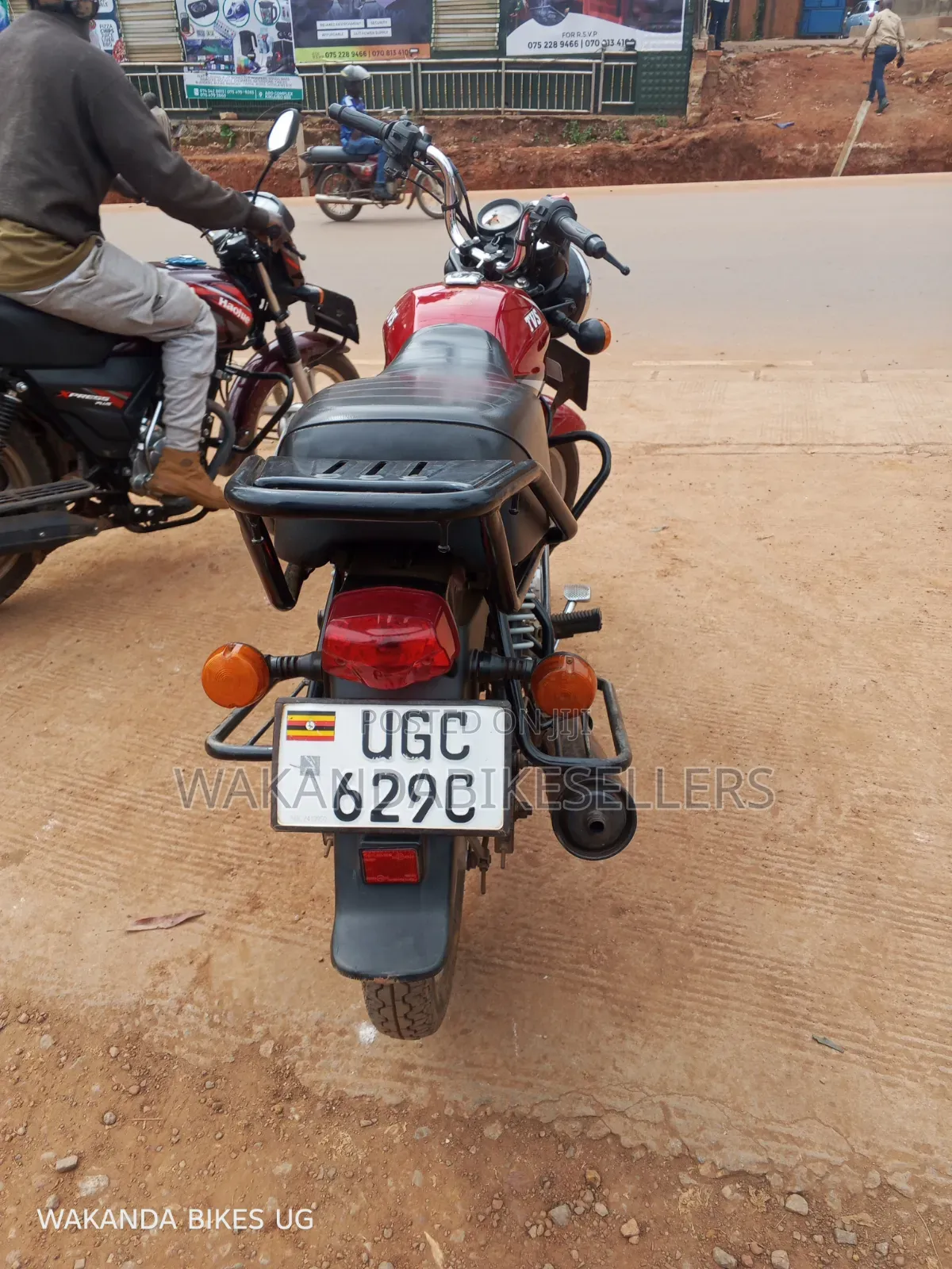 TVS HLX 125 2024 Red
