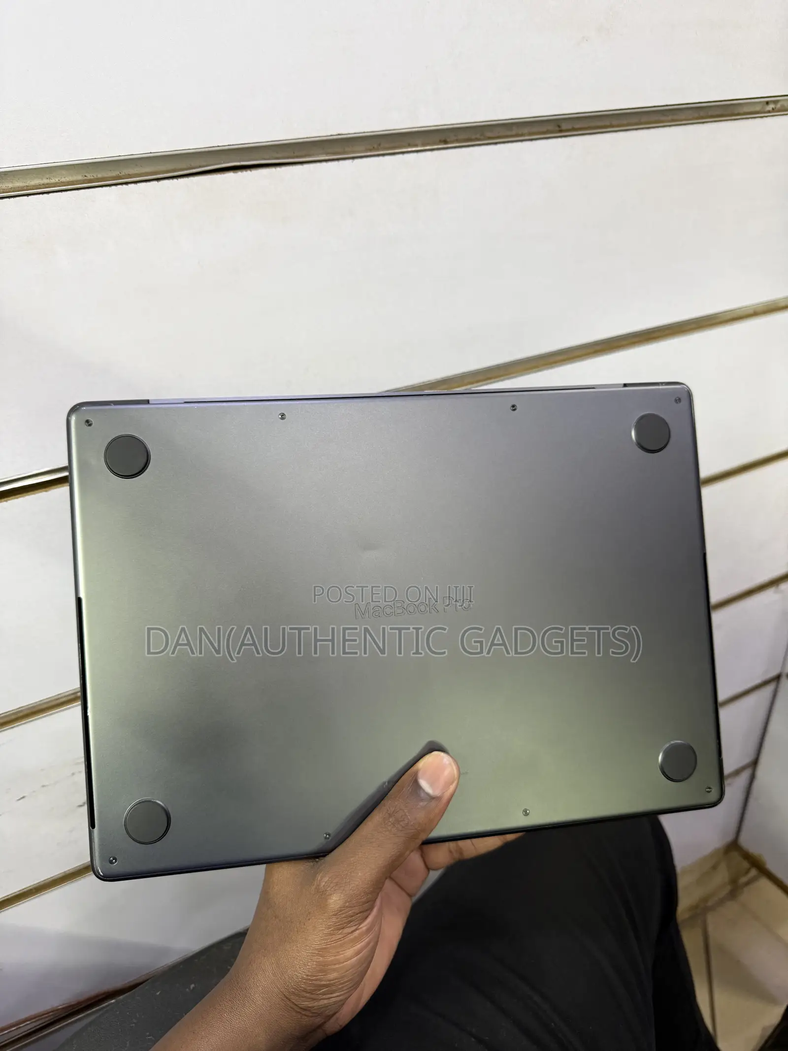 Laptop Apple MacBook Pro 2024 M4 Pro 24GB Apple M4 Pro SSD 512GB