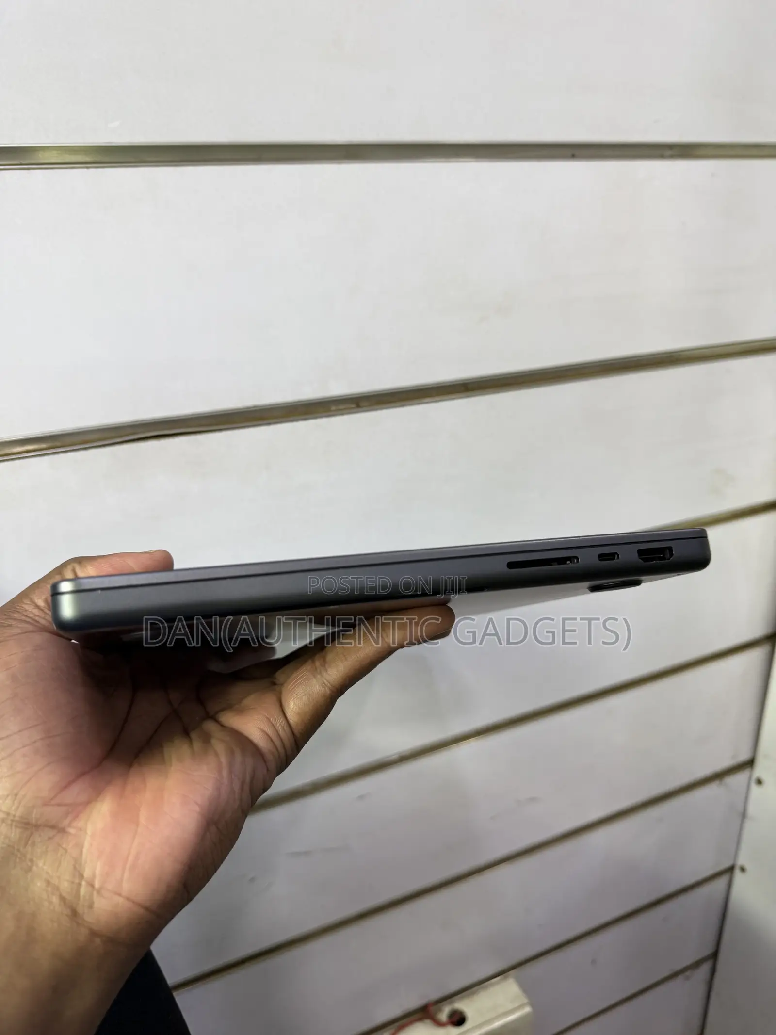 Laptop Apple MacBook Pro 2024 M4 Pro 24GB Apple M4 Pro SSD 512GB