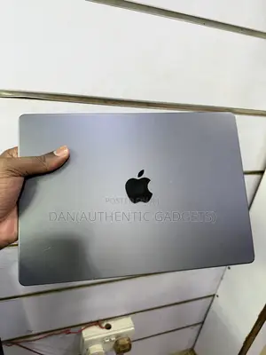 Laptop Apple MacBook Pro 2024 M4 Pro 24GB Apple M4 Pro SSD 512GB