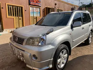 Nissan X-Trail 2010 White