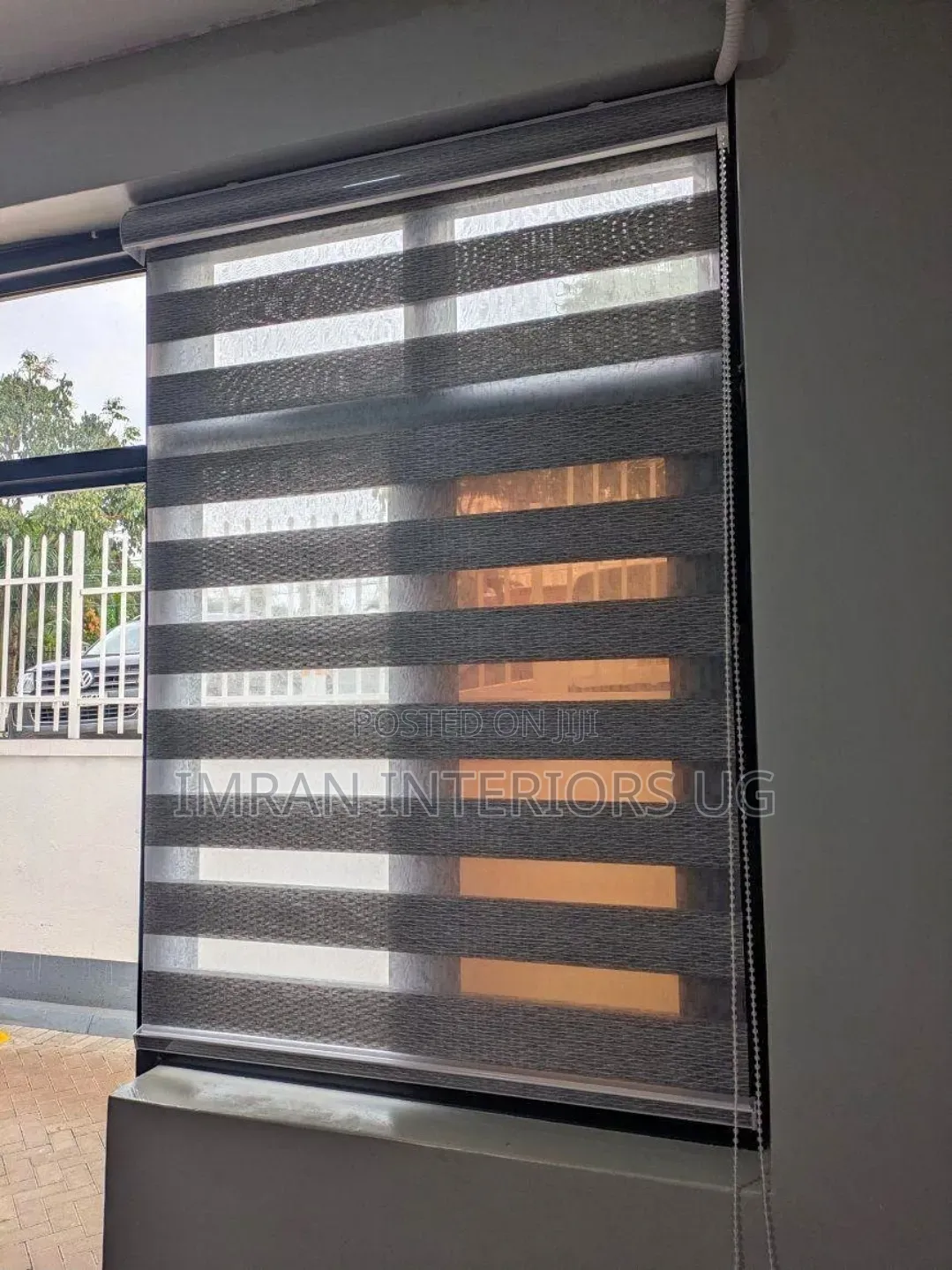 Roller Window Blinds Used in Kitchen Window