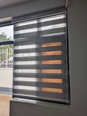 Roller Window Blinds Used in Kitchen Window