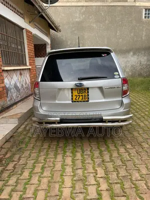 Subaru Forester 2010 Silver