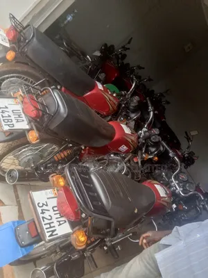 Bajaj Boxer 100 2026 Red