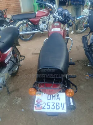 Bajaj Boxer 100 2026 Red