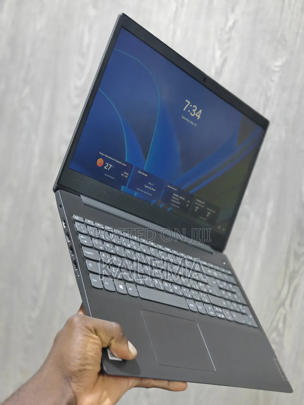 New Laptop Lenovo V15 8GB Intel Core i3 SSD 256GB