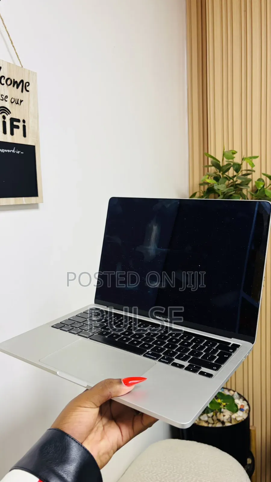 Laptop Apple MacBook Pro 2020 16GB Intel Core i5 SSD 512GB