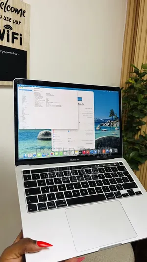 Laptop Apple MacBook Pro 2020 16GB Intel Core i5 SSD 512GB