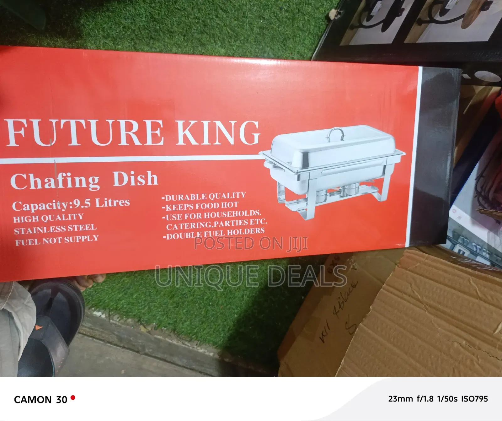 Future King Brand Chafing Dish Features a 9.5-Liter Capacity
