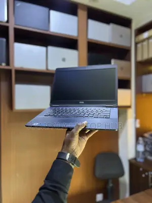 Laptop Dell Latitude E7470 8GB Intel Core i5 SSD 128GB