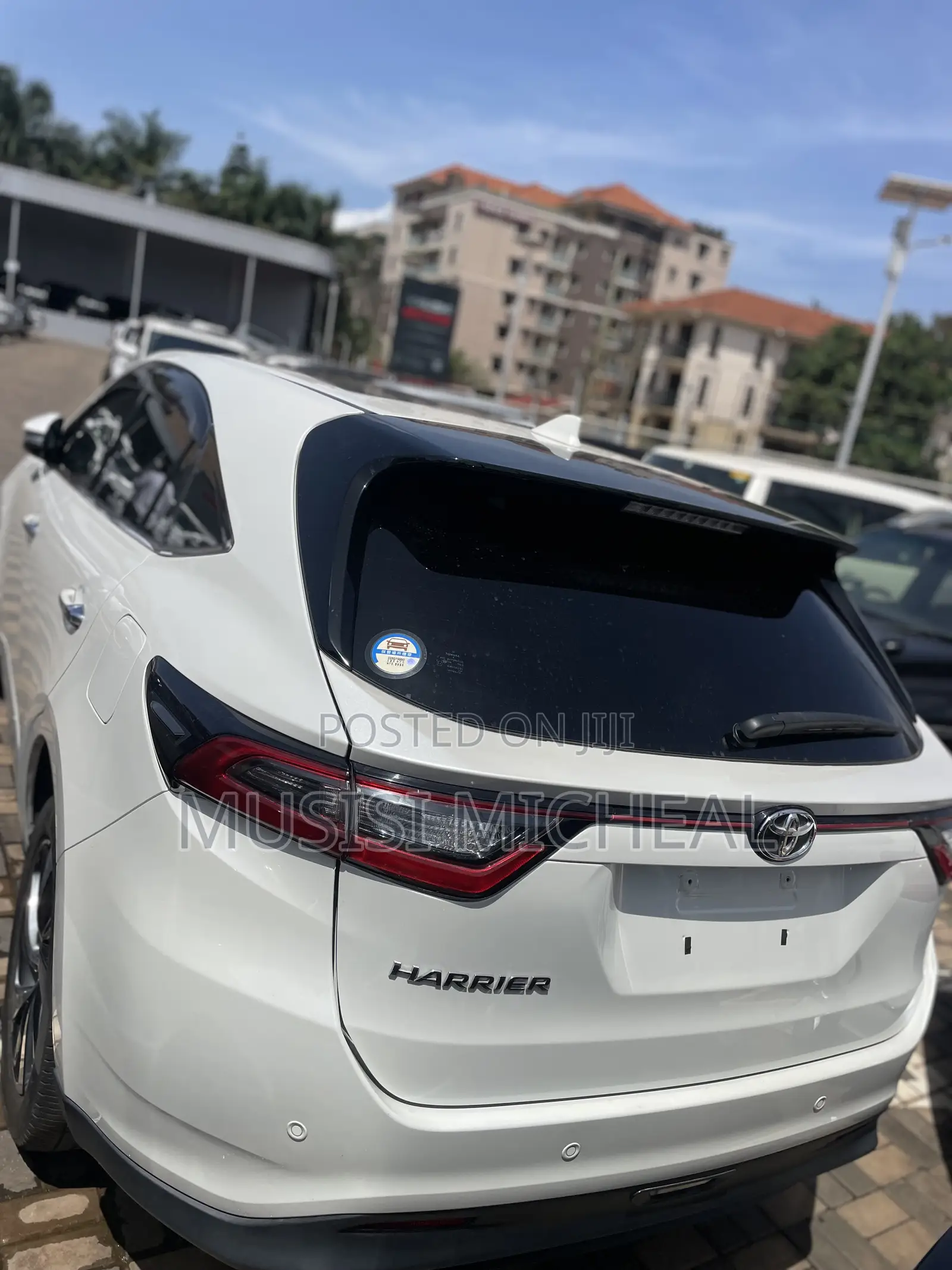 Toyota Harrier 2.0 2017 White