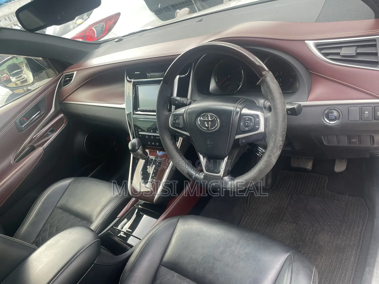 Toyota Harrier 2.0 2017 White