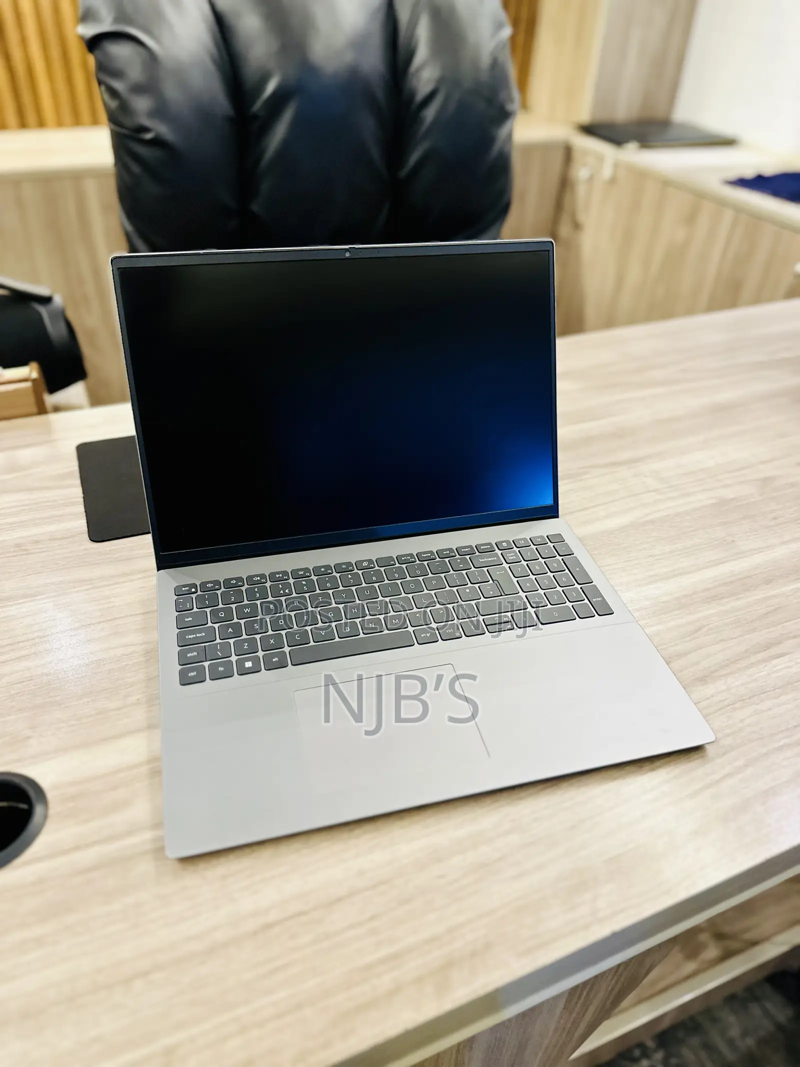 New Laptop Dell 8GB Intel Core i5 SSD 256GB