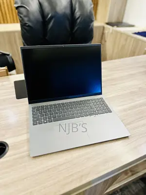 New Laptop Dell 8GB Intel Core i5 SSD 256GB