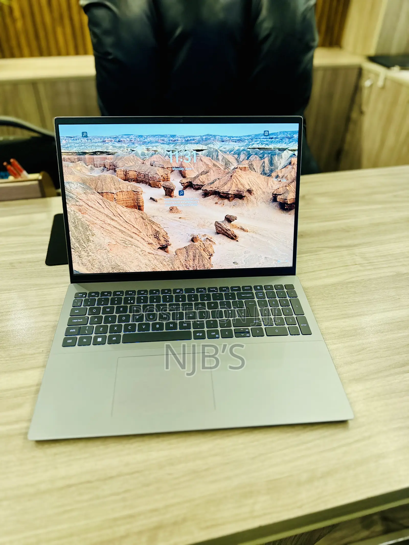 New Laptop Dell 8GB Intel Core i5 SSD 256GB