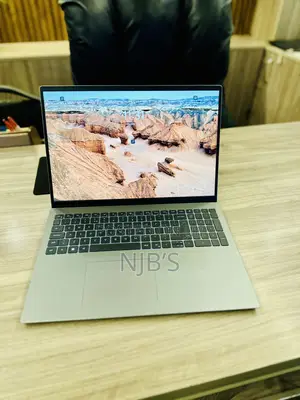 New Laptop Dell 8GB Intel Core i5 SSD 256GB
