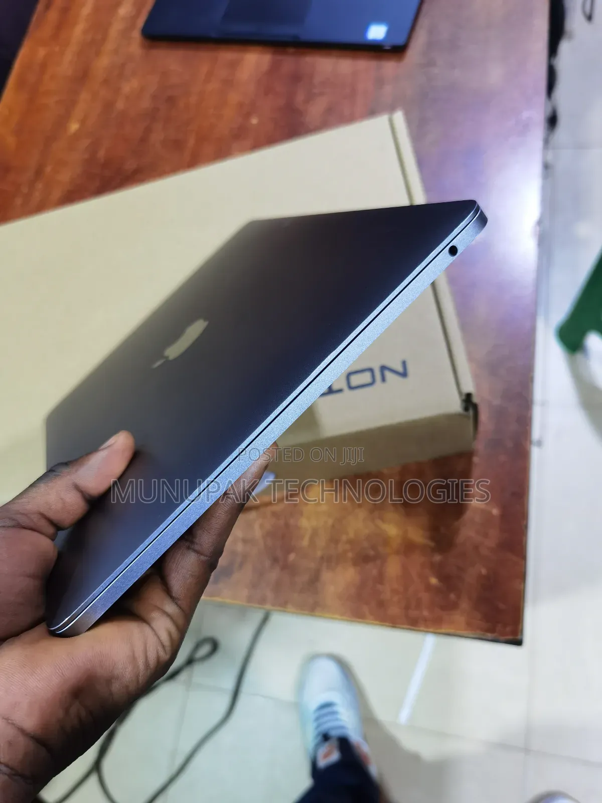 Laptop Apple MacBook Pro 2017 16GB Intel Core i7 SSD 256GB