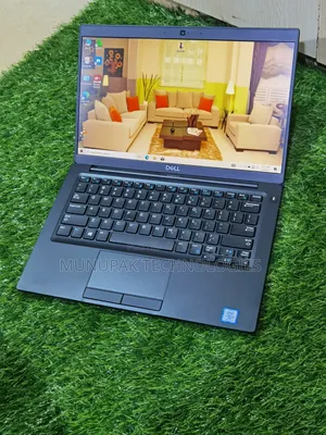 Laptop Dell Latitude 7390 8GB Intel Core i5 SSD 512GB
