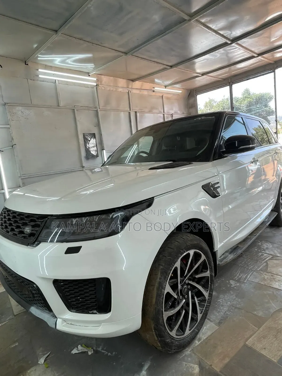 Range Rover Painting Body Repair