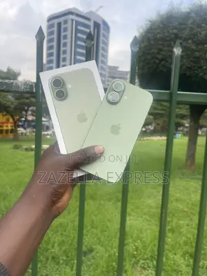 New Apple iPhone 17 256 GB Green