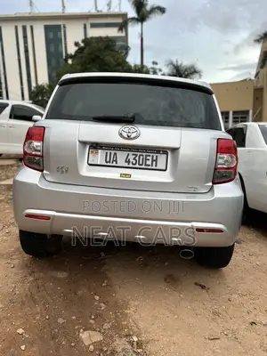 Toyota IST 2010 Gray