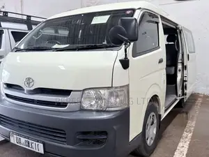 Toyota HiAce 2011 Beige