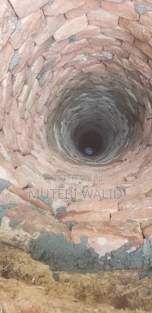 Shallow Wall Construction Pure Water From the Source